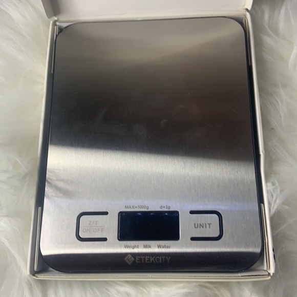 Digital Kitchen Scale - Picture 2 of 5